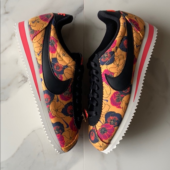 NWT Nike Cortez LX floral - Picture 3 of 7